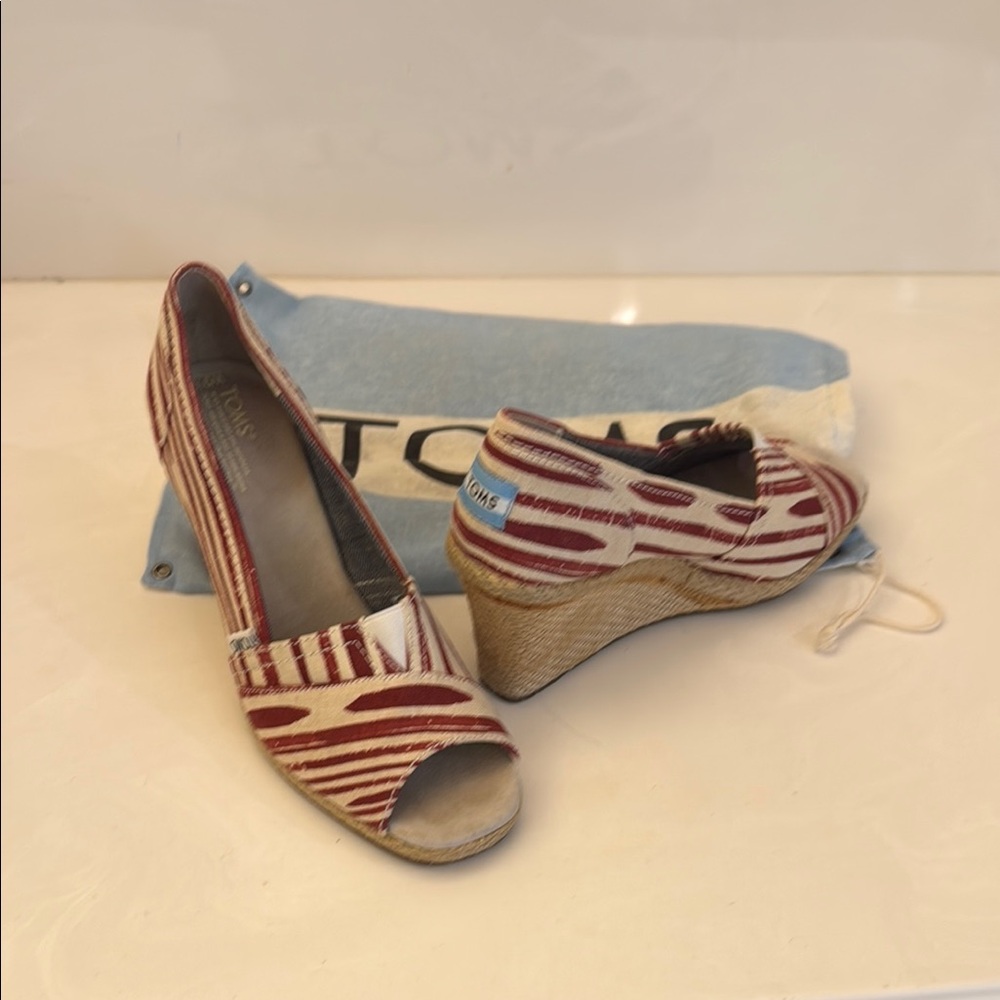 TOMS Red and Cream Patterned Wedges